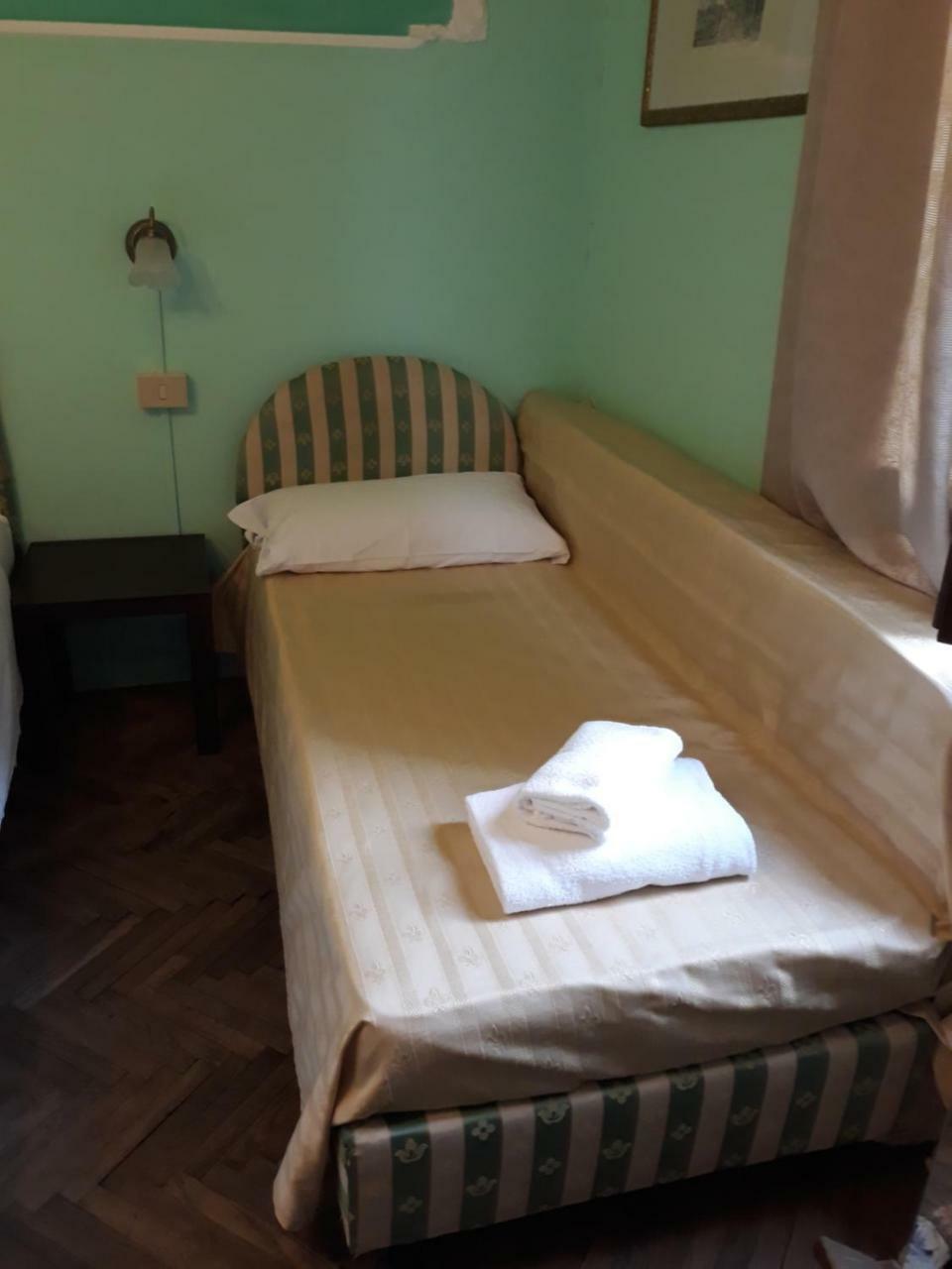 Residenza Ponte Degli Scalzi Венеция Екстериор снимка